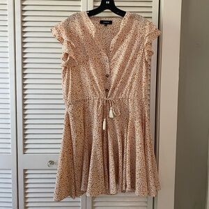 Flirty dress by Aakaa, size Medium, adjustable tie. EUC